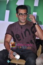 Salman Khan at Ready live mad concert announcement in Novotel, Juhu, Mumbai on 20th May 2011 (35).JPG